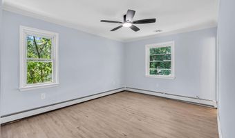 32 Belmont Ave, Bayville, NJ 08721
