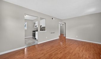 340 Hillcrest Blvd, Ballwin, MO 63021