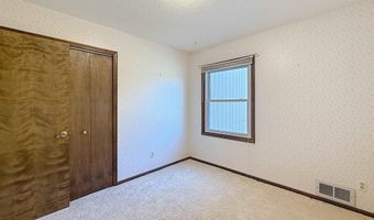 66 Sunset Ave, Buffalo, WY 82834