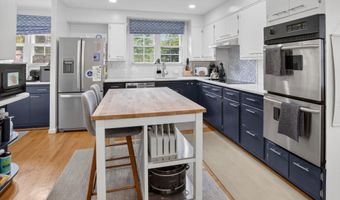 5703 CROMWELL Dr, Bethesda, MD 20816
