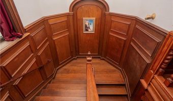 57 Ledge Rd 2, Newport, RI 02840