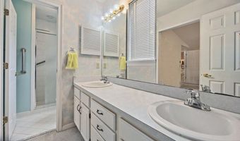 1121 LINKSIDE Ct E, Atlantic Beach, FL 32233
