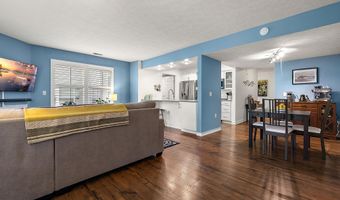 1734 Weatherstone Dr, Ann Arbor, MI 48108