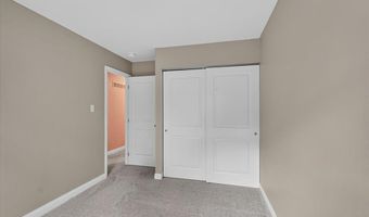 947 Oakfield Dr, Ballwin, MO 63021