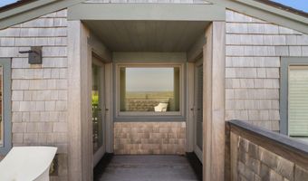 19 Locust Ln, Aquinnah, MA 02535