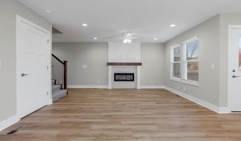 1313 N 159th St, Basehor, KS 66007