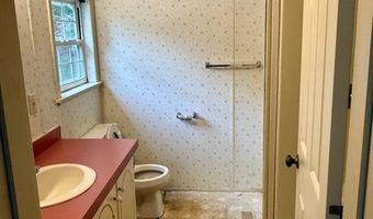 81 Sherwood Valley Ln, Coventry, RI 02816