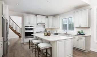3000 N Spurway Dr, Ann Arbor, MI 48105