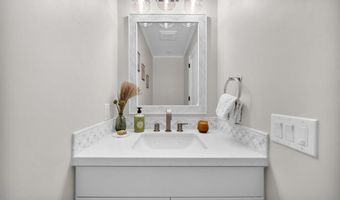 812 N Cleveland St 1, Oceanside, CA 92054