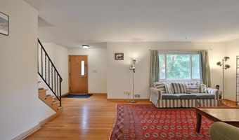 714 Island Ct, Columbus, OH 43214