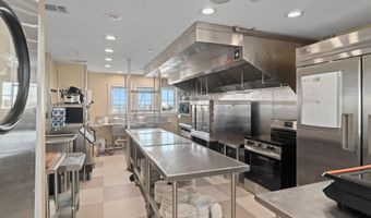 302 Glenn St, Atlantic Beach, NC 28512