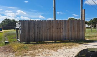 1051 Jacoby St, Aransas Pass, TX 78336