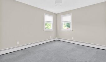 44 Village Ave, Cranston, RI 02920