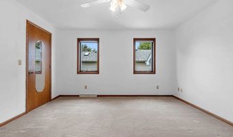 W2527 SKYVIEW Court, Appleton, WI 54915