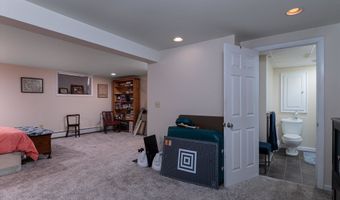 10 Spruce Ln, Barre, VT 05641