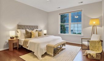 44357 OAKMONT MANOR Sq, Ashburn, VA 20147