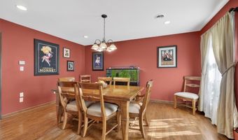 6 Amanda Ct, Airmont, NY 10952