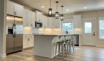 27 Shropshire Dr, Bella Vista, AR 72714