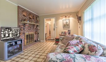 9 Cordova Dr, Absecon, NJ 08201
