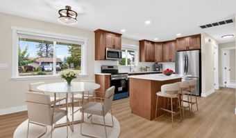 13670 SW 21ST St, Beaverton, OR 97008