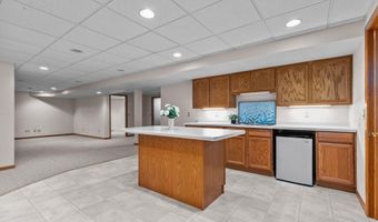 301 E WAYFARER Ln, Appleton, WI 54913