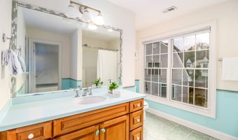 21 Great Heron Ln 21, Brookfield, CT 06804