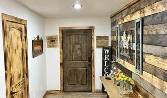 5404 Sioux Rd, Carlsbad, NM 88220