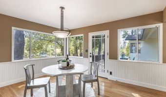 525 Keyes Ave, Angwin, CA 94508