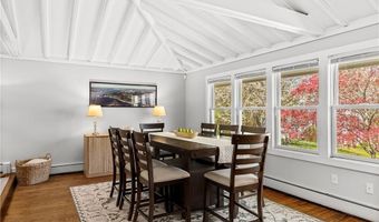7 Cowsill Ln 1, Newport, RI 02840