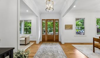 7926 BOLLING Dr, Alexandria, VA 22308