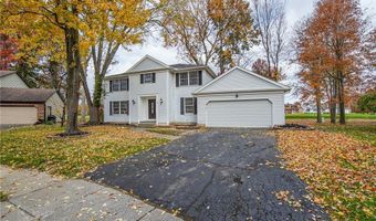 30 Redbud Ct, Amherst, NY 14051