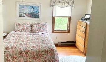 56 Bayberry Rd, Narragansett, RI 02882