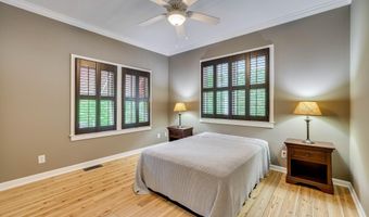 574 Newberry St SW, Aiken, SC 29801
