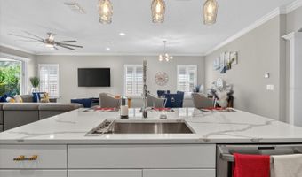 5612 DEL CORONADO Dr, Apollo Beach, FL 33572