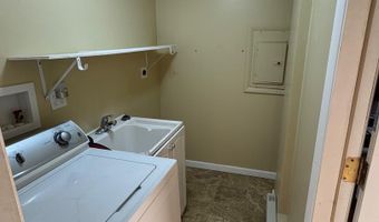 120 HILLDALE Ct, Claymont, DE 19703