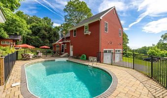 26 Skyview Ter, Bristol, CT 06010