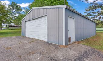 233 E Main St, Bells, TN 38006