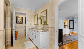 24 Brown And Howard Wharf 302, Newport, RI 02840
