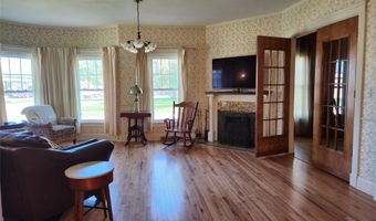 903 Greene St, Adel, IA 50003
