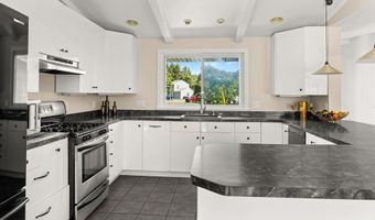85 Gateway Rd, North Kingstown, RI 02852