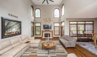 639 Wood Fern Dr, Ballwin, MO 63021