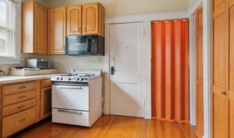 685 Myrtle Ave, Albany, NY 12208