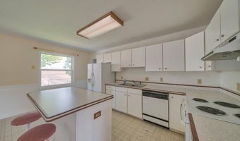 925 River View Dr, Cody, WY 82414