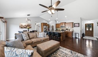 319 31st St SW, Altoona, IA 50009