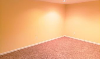 803 Clayworth Dr, Ballwin, MO 63011