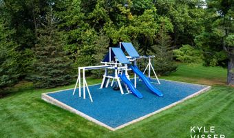 7787 S Gracemoor Ct SE, Alto, MI 49302