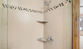 400 Oakland Pl NE 9, Austin, MN 55912