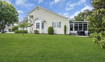 7 Woodlake Ct, Barnegat, NJ 08005