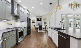 10514 E Brainerd Rd, Apison, TN 37302