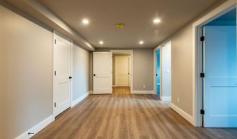 162 Waldo Ave, Belfast, ME 04915